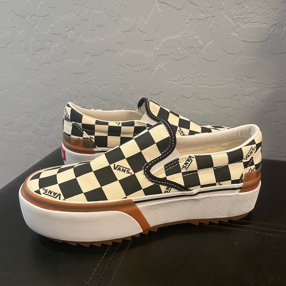 Platform Vans 🌺Checkerboard Slip-On Shoes - Black and White New without tags.